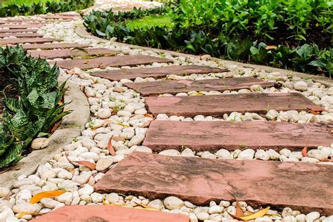 The 8 Steps To Building A Stone Path In Gravel In Your Yard