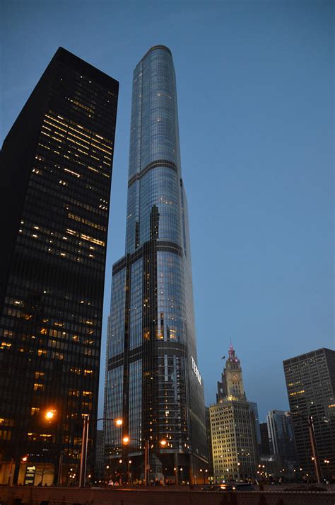Chicago Trump Tower At Dusk Vertical Photograph by Thomas Woolworth