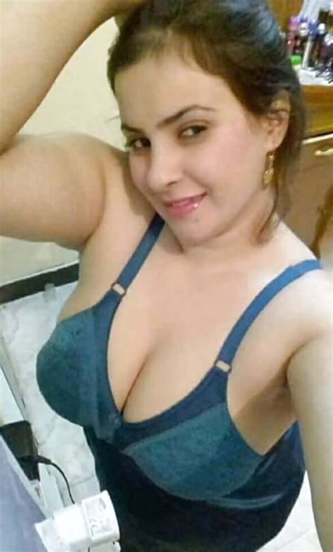 Besutiful Indian Housewifes Nude Sex Pictures Pass