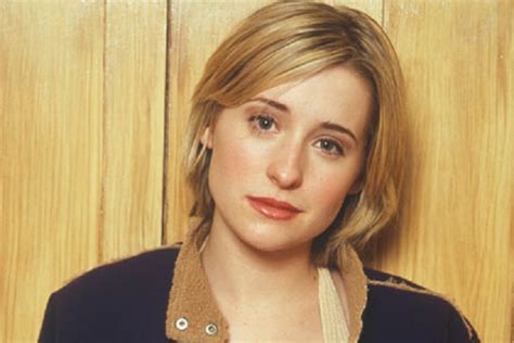 Allison Mack Biography Photo Facts Age Personal Life Net Worth Filmography 2023