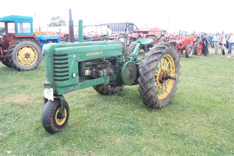 John deere and it's successors are not responsible for the quality or accuracy of this manual. John Deere Model B - Tractor & Construction Plant Wiki - The classic vehicle and machinery wiki