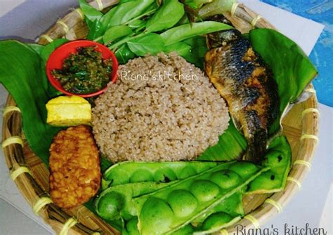 Paling enak masakan soto ayam lamongan dan soto betawi tanpa kunyit. Resep #nasi singkong/oyek buatan ibu tercinta oleh Riana ...