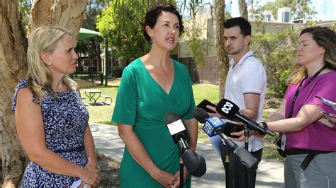 Currumbin By Election LNP And Labor Candidates Reluctant To Outline Position On Light Rail