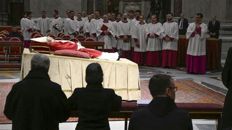 benedict xvi s death and burial watching procedures become protocol detroit catholic