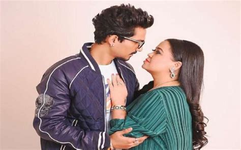 Bharti Singh And Husband Haarsh Limbachiyaa Announce Pregnancy