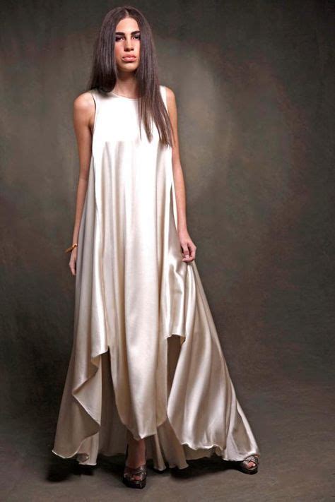 Womens Ivory Flowy Silk Dress With Sash Size Medium Flowy Silk