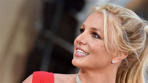 Britney Spears Nude Instagram Post Sparks Online Debate Sky News