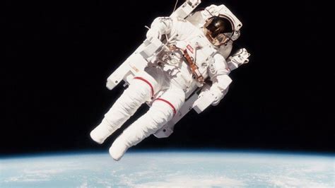 Bruce Mccandless Who Made First Untethered Space Flight Dies At 80