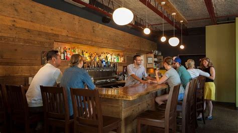 The 13 Essential Restaurants and Bars in Kittery | Kittery, Restaurant
