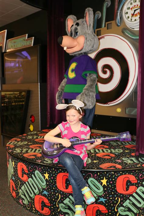 Celebrating 40 Years Of Fun At Chuck E Cheeses Its A Lovely Life