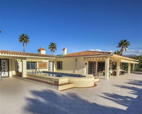 Villa Magnifique à Vendre à Alicante Costa Blanca Espagne Realty Luxe