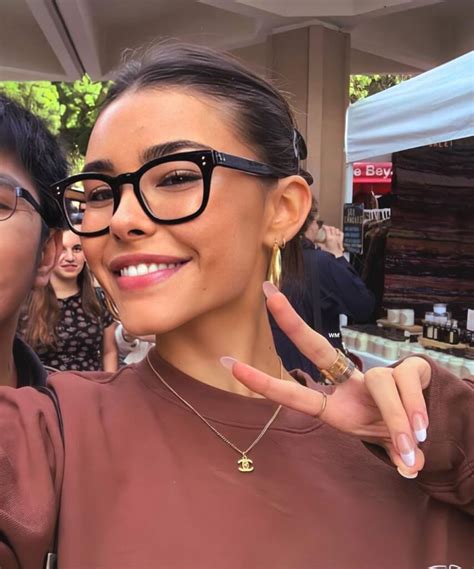What Eyeglasses Does Madison Beer Wear Celebritystyleguide