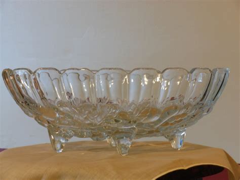 Mid Century Indiana Crystal Glass Harvest Grape Pattern Oval Fruit Bowl