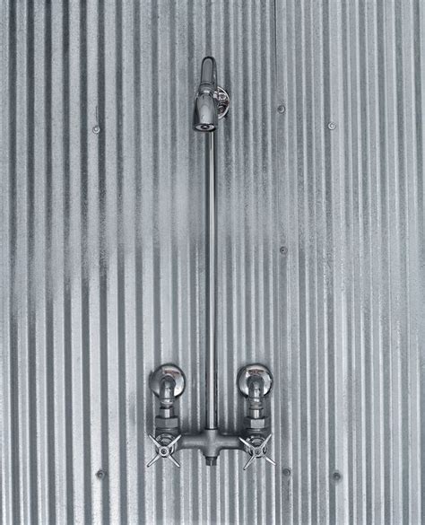 Corrugated Sheet Metal For Shower Walls Paroi De Douche Idée Salle