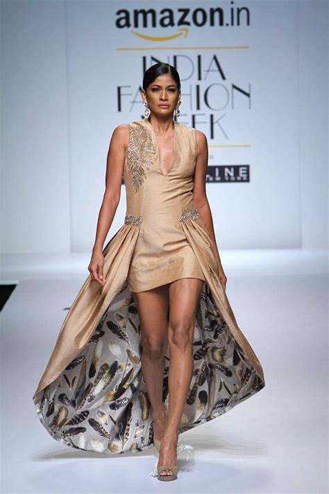 Kommal Sood At Amazon India Fashion Week Springsummer 2016 Vogue