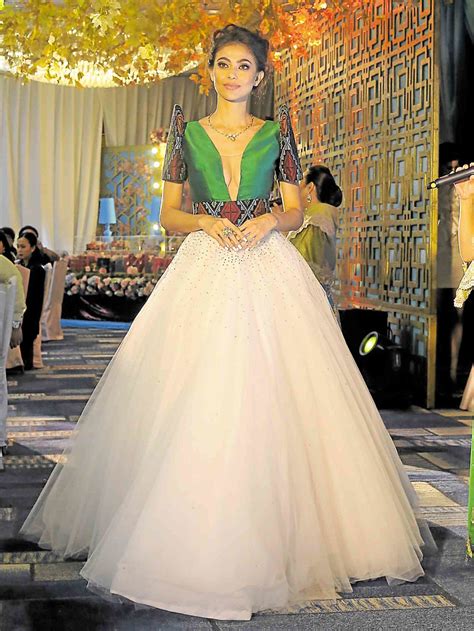 A ded plant tryna ahrt. Design dragons pay tribute to Filipiniana, indigenous ...