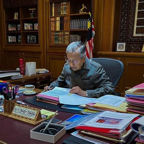Rossy sandra/8146132055menjadi guru yang dirindukan siswa. "Saya Tak Pernah Fikir Dapat Jadi PERDANA MENTERI Sebab ...