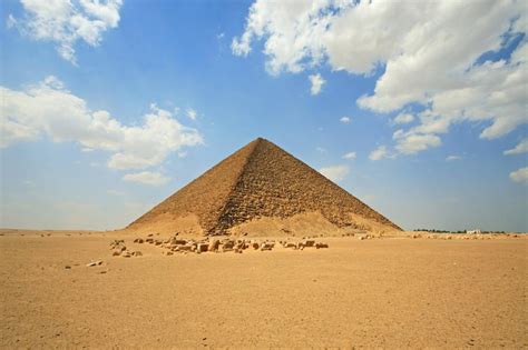 Les livres de la série la pyramide rouge. Les 6 plus belles pyramides d'Egypte - Cheops Travel