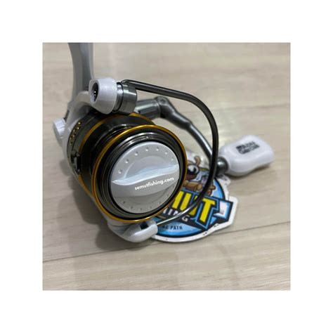The lightweight graphite body and rotor integrate. ABU GARCIA MAX PRO 10 SAP1523228