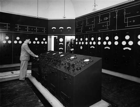 12 Really Cool Retro Control Rooms