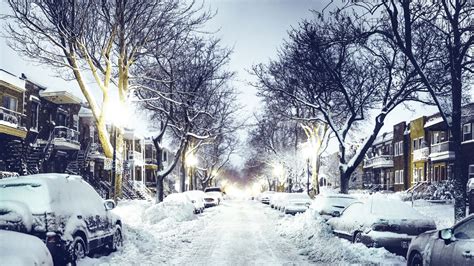 City Street Covered With Snow In Winter Winter City Canada City