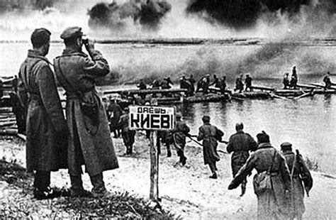 22 червня о 3 годині 30 хвилин німецькі війська перейшли в наступ. Урок- узагальнення з теми: " Історія України в пам'ятках ...