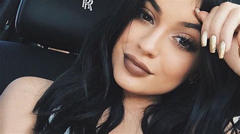 Kylie Jenner Snapchats Herself Singing Is She Any Good