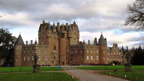 Strona poświęcona szkockim obiektom obronnym. Zamek Glamis - Szkocja - YouTube