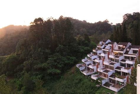 Expedia has 347 hotels and other accommodations within a mile from fraser tubing hill. Great view.. - Picture of The Pines Resort, Bukit Fraser ...