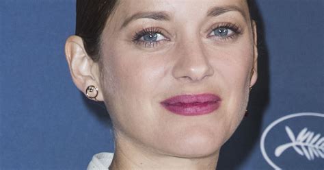 Marion Cotillard Annonce Sa Grossesse En Plein Divorce Angelina Jolie