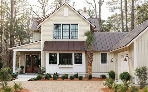 Brown Roof With Black Window Trim Tin Roof House Brown Roof Houses