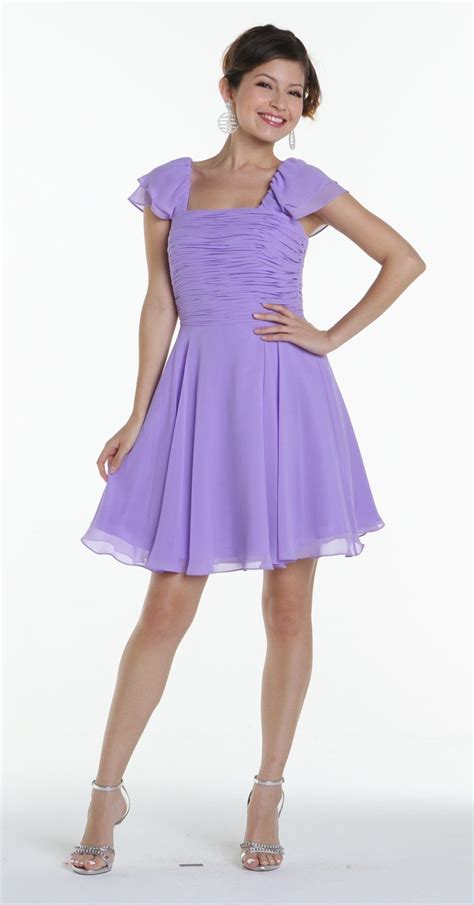Short Sleeve Lavender Bridesmaid Dress Knee Length Square Neck Knee