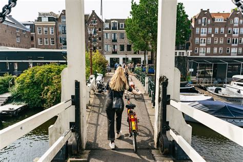 Amsterdam Guided Bike Tour Of Central Amsterdam Getyourguide