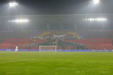 Widzew hooligans arrived at the place, where łks fans were, in a large delivery truck and in one moment they jumped out of the vehicle and attacked a local rival from łks. widzew legia 1