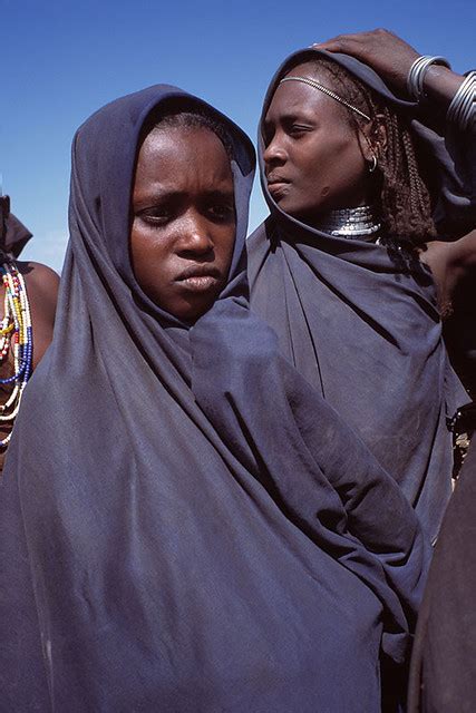 紛失したアフリカの部族の女の子ヌード 女性の写真