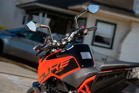 I am just 5.4 inches tall but wish to buy the duke. 2020 KTM 200 Duke Review: Urban Motorcycle (15 Fast Facts)