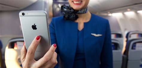 United Flight Attendants Are Now Flying With Iphones