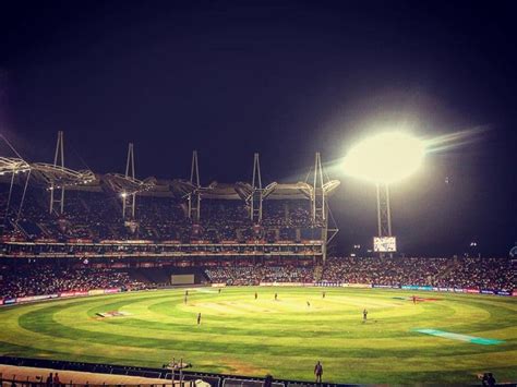 The stadium was briefly named as the subrata roy sahara stadium but was changed back when sahara failed to pay full compensation for the rights. Les 21 choses incontournables à faire à Pune