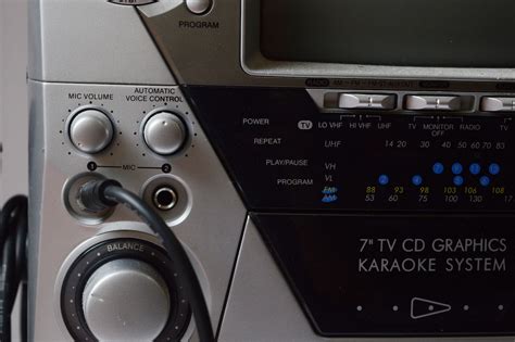 Memorex Karaoke Machine With Cds And Hitachi Boombox Ebth