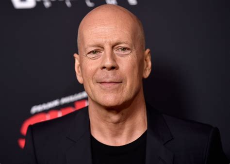 Bruce Willis Was Reportedly Asked To Leave A Store For Not Wearing A