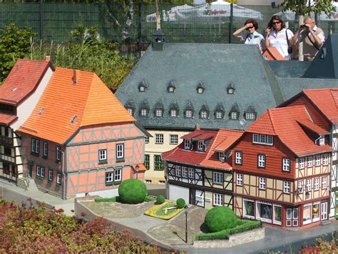 Discover everything you need to know about das schiefe haus—a hiking attraction recommended by 25 people on komoot—and browse 20 photos & 5 insider tips. Miniaturenpark "Kleiner Harz" | Fenster zur Welt