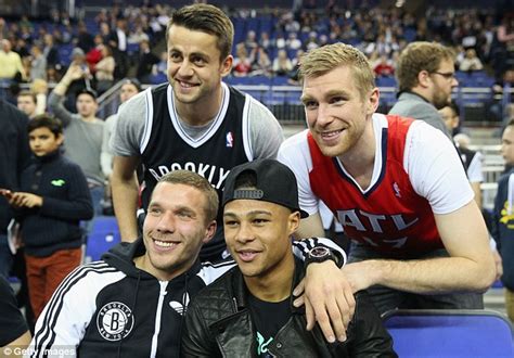 Czy łukasz fabiański jest boomerem? Premier League stars flock to watch NBA match at a sold ...