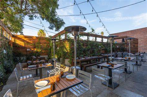 La Restaurants Where You Can Eat Outside Today Los Angeles The