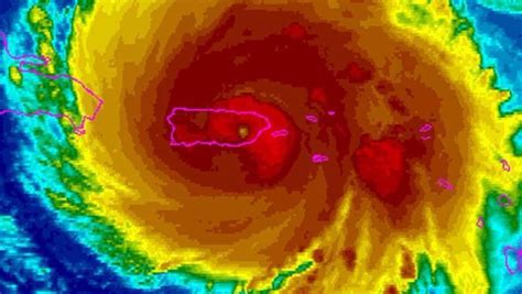 Con vientos de 160 millas por hora, se espera el impacto del ciclón categoría 5 en la costa norte de puerto rico en horas de la madrugada del miércoles. Huracán María llegó con toda su furia a Puerto Rico ...
