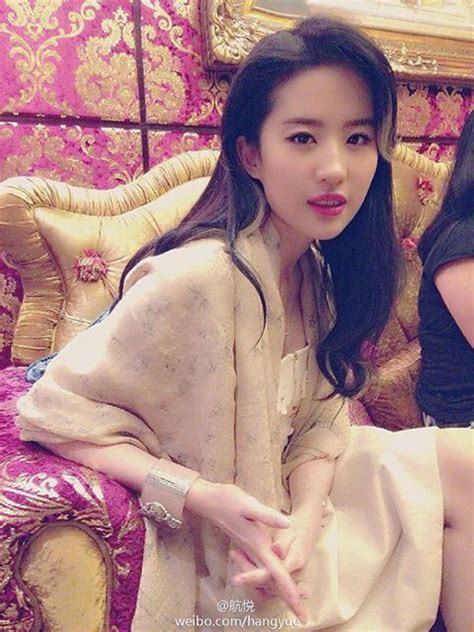 liu yifei crystal asian beauty chinese actress role models