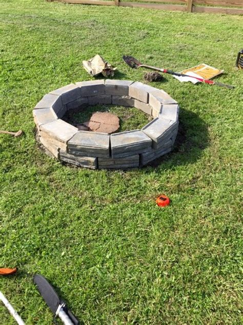 How to build a firepit with castlewall block : Remodelaholic | DIY Retaining Wall Block Fire Pit