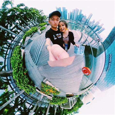 Selain memposting momen atau gambar di media sosial, hal yang dilihat selanjutnya adalah caption. 10 Foto ala Kamera 360 Derajat yang Lagi Hits di Instagram