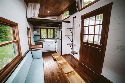 Links to blogs and sites that promote the tiny or small house movement. The Mayflower From Wind River Tiny Homes - TINY HOUSE TOWN