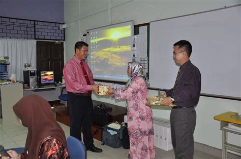 Akibatnya, bimbingan dan konseling ❖ bimbingan merupakan upaya untuk memiliki citra buruk dan sering dipersepsi keliru memberikan bantuan kepada individu atau oleh peserta didik, guru bahkan kepala sekolah. UNIT BIMBINGAN DAN KAUNSELING SEKOLAH RENDAH PANTAI ...