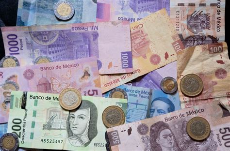 The mexican peso is the 15th most traded currency in the world, the third most traded currency from the americas (after the united states dollar and canadian dollar), and the most traded currency from latin america. Blog | Hoteles City Express | Money Tips for Mexico: How to Bu...